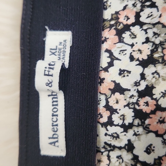 Abercrombie&Fitch Satin MicroFloral Mini Skirt - Picture 3 of 3